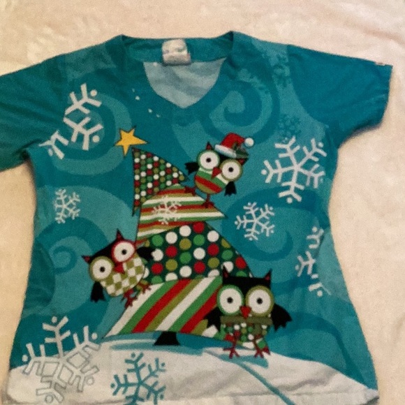 Scrub top - Picture 1 of 2